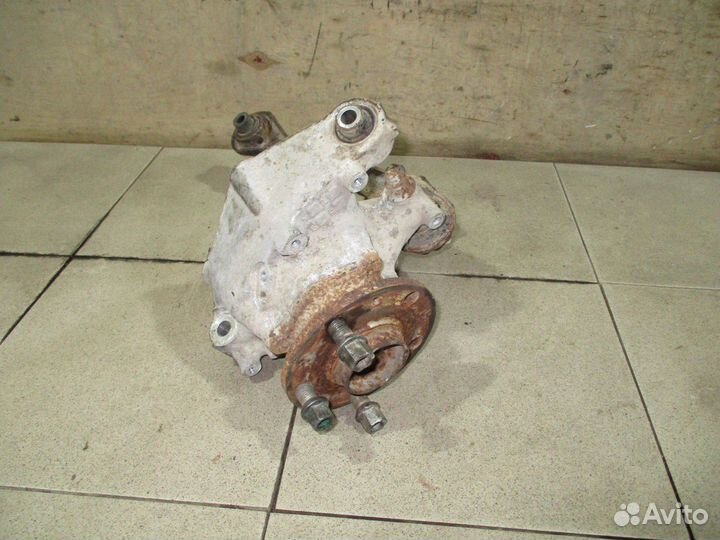 Кулак поворотный задний левый VW Tiguan 1