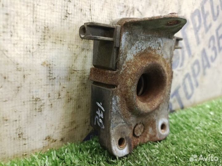 Замок капота Bmw X5 кроссовер 3.0 M54 2001