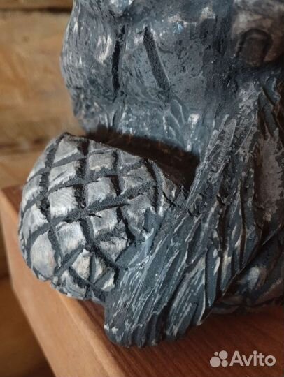 Домовой ручной работы из дерева