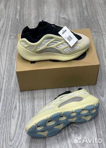 Кроссовки Adidas yeezy Boost 700 V3