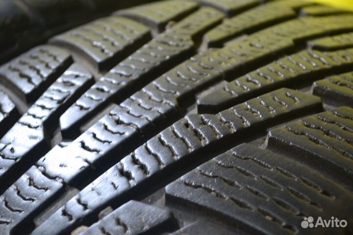 Nokian Tyres Hakkapeliitta R SUV 235/55 R19