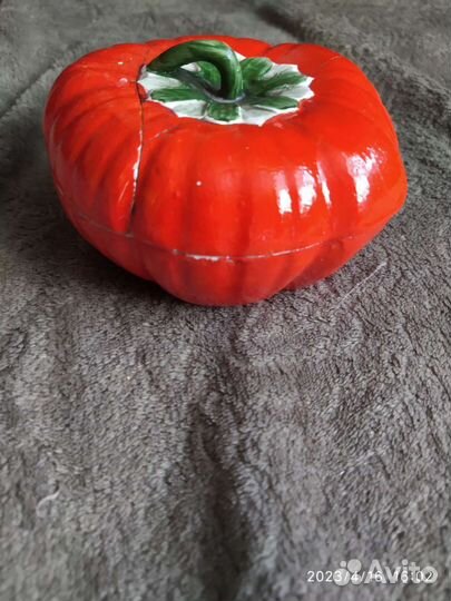 Шкатулка- маслёнка, помидор СССР