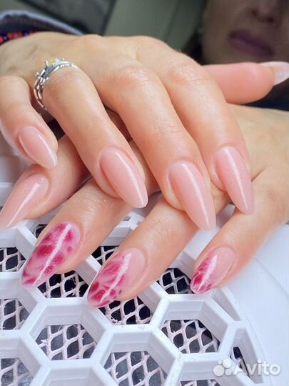 Наращивание ногтей