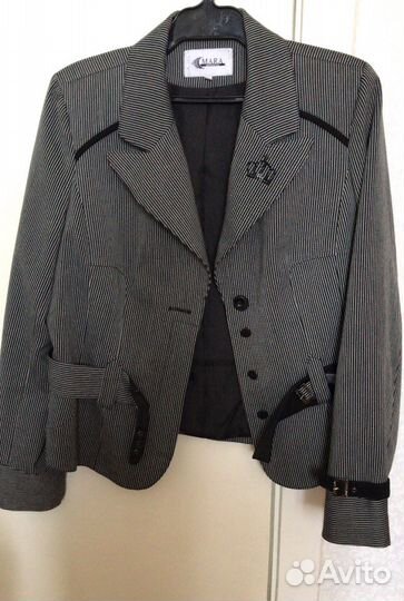 Продам костюм