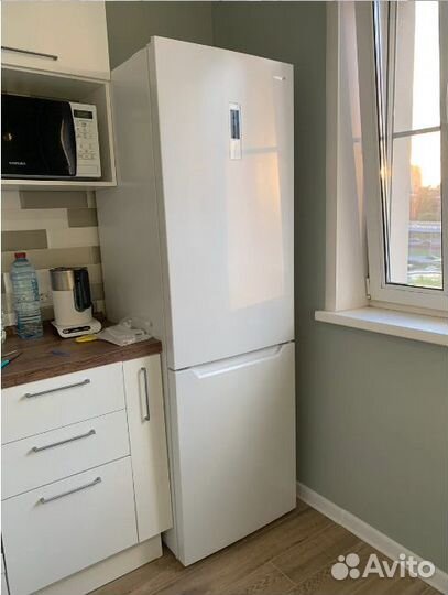 Холодильник Weissgauff WRK 2000 W Full NoFrost нов