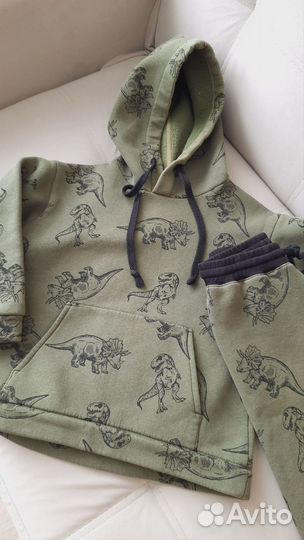 Костюм брюки и толстовка