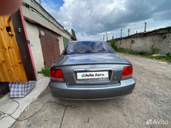 Hyundai Sonata 2.0 МТ, 2006, 75 000 км