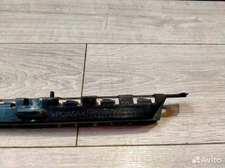 Крепление бампера заднее левое Mercedes-Benz