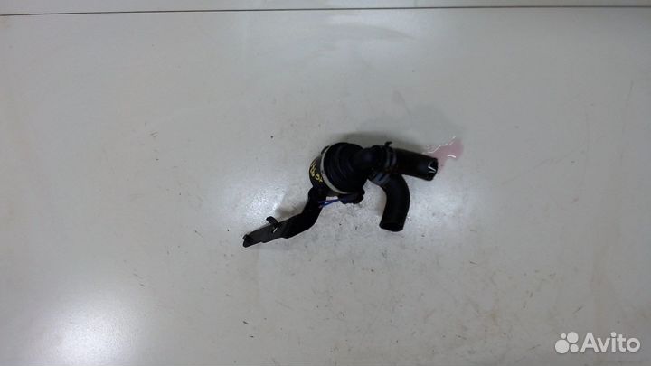 Насос водяной Volkswagen Golf 6, 2011