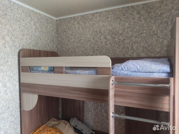 Двухъярусная кровать бу с матрасами