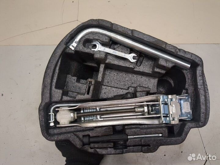 Набор инструментов штатный Volkswagen Bora, 2004