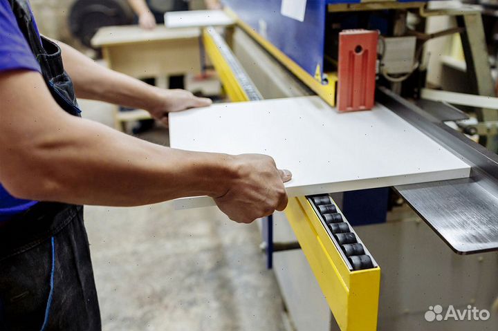 Кромщик, оператор кромкооблицовочного станка