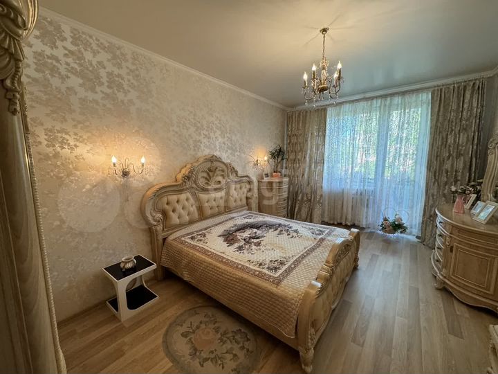 2-к. квартира, 56 м², 2/4 эт.