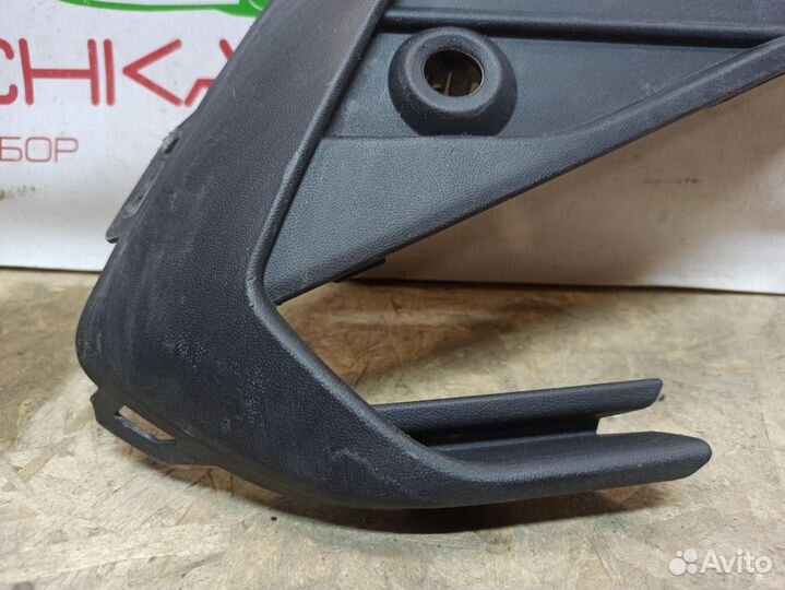 Заглушка переднего бампера правая VW Polo (2020+)