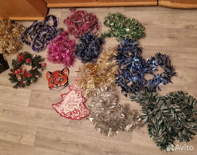 Ёлки и ёлочные игрушки цена за всё
