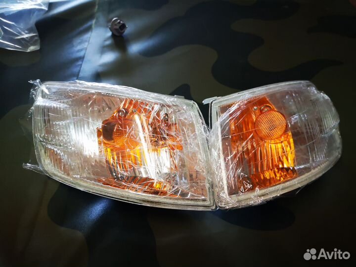 Поворотники Toyota corona 96-98г.в