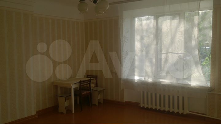 Комната 24 м² в 4-к., 2/4 эт.