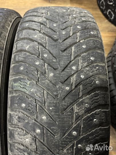 Nokian Tyres Hakkapeliitta 8 SUV 245/70 R16