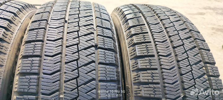 Bridgestone Blizzak VRX2 205/60 R16