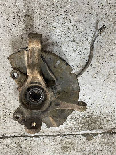 Кулак поворотный передний правый Kia Rio 3