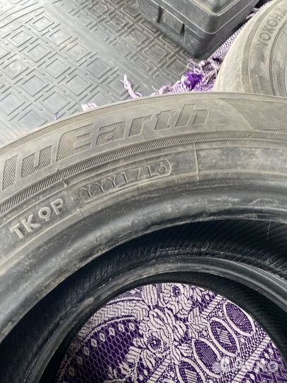 Yokohama BluEarth AE01 175/65 R14 82T