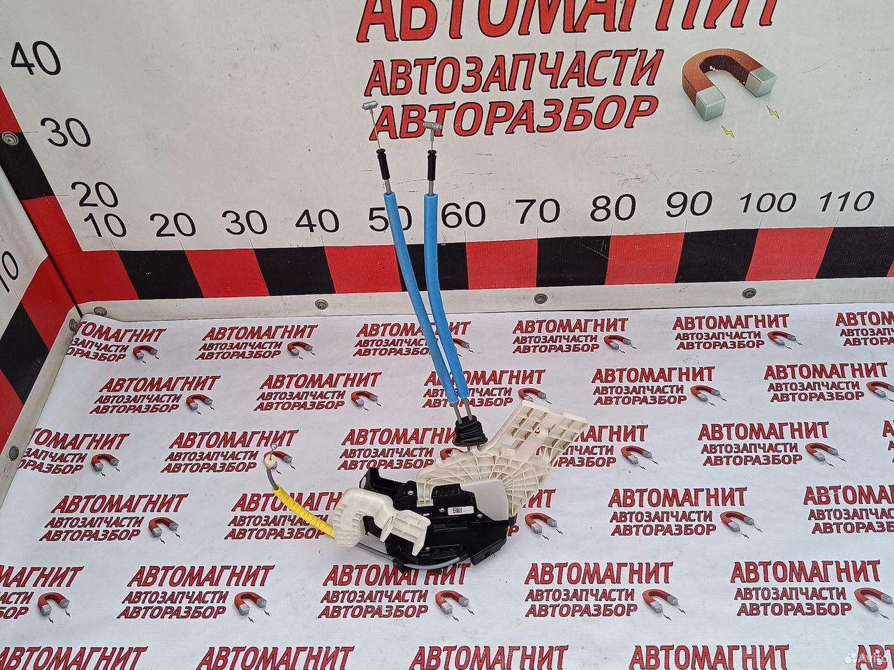 Замок двери задний правый Kia Soul 3 SK3