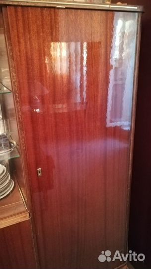Сервант зеркальный, полированый времен СССР