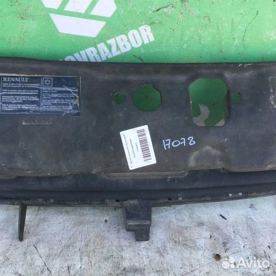 Решетка радиатора Рено Клио 2 Симбол