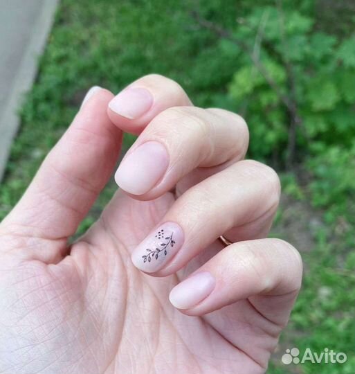 Маникюр, педикюр,гель-лак