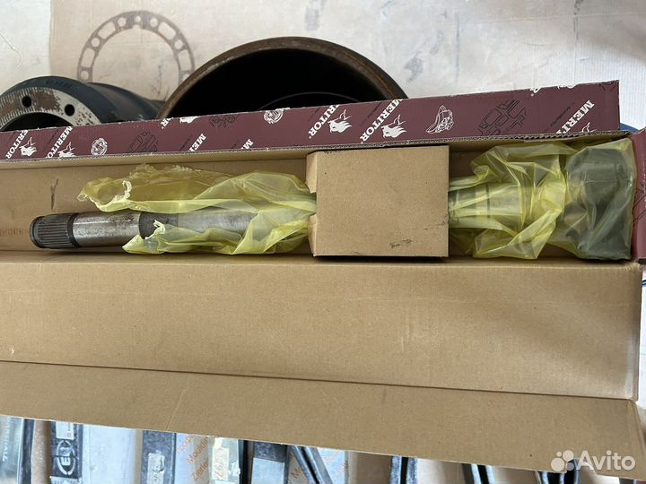 Вал тормоз.meritor левый L590мм Fruehauf SN420