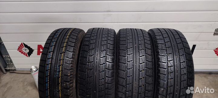 Nitto NT SN 2 Winter 215/60 R17