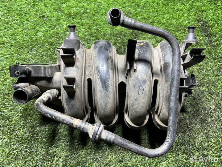 Коллектор впускной Volkswagen Polo (Mk4) IV