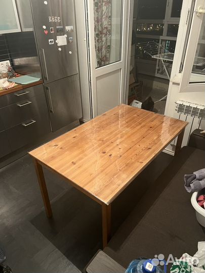 Кухонный деревяный стол