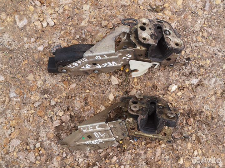 Замок передний левый Opel Vectra A