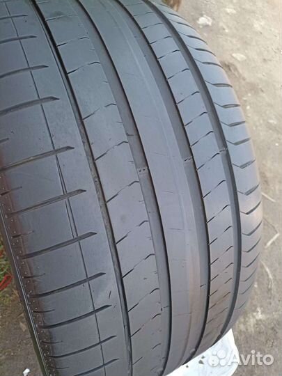 Pirelli P Zero 325/35 R23 111Y