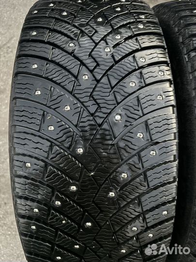 Pirelli Scorpion Ice Zero 2 235/55 R18