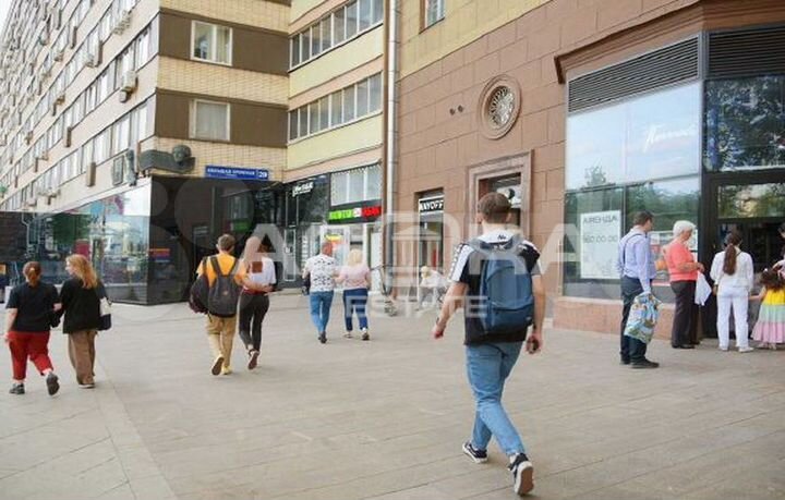 14,9 м2/ Аренда торгового помещения на Тверской
