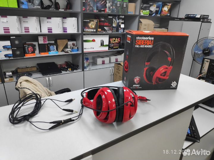 Компьютерные наушники и гарнитуры в ассортименте