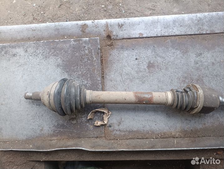 Левый привод Peugeot 308