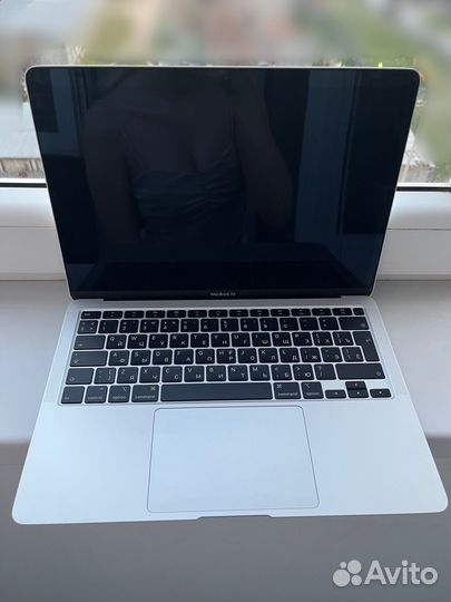 Apple MacBook air 2020 i3
