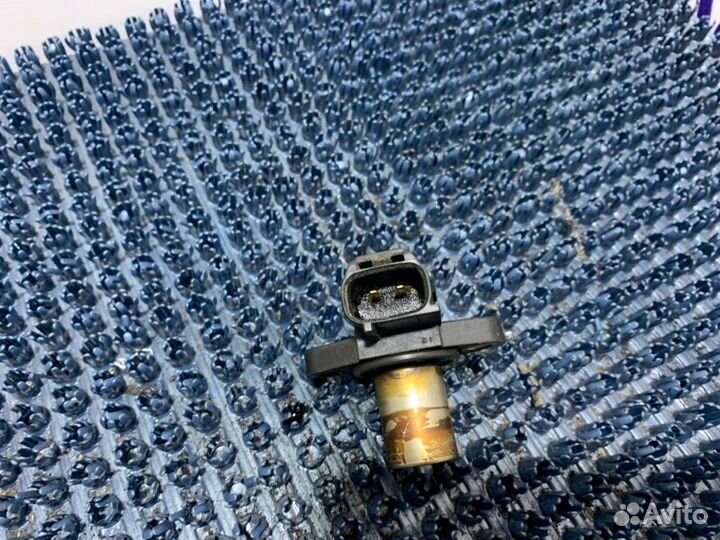 Датчик положения распредвала Toyota Chaser