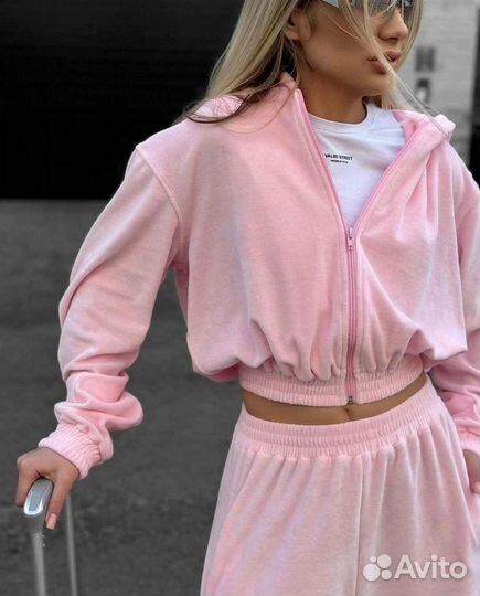 Спортивный костюм