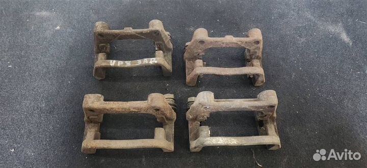 Скоба суппорта заднего Opel Astra H 2004-2014