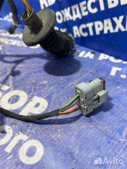 Проводка двери Peugeot 308 хэтчбек 2012