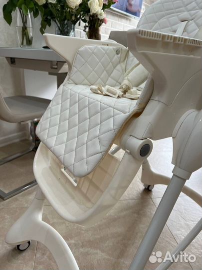 Стульчик для кормления nuovita