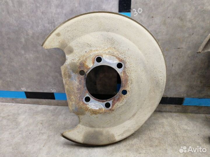 Пыльник тормозного диска задний Mitsubishi