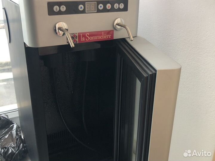 Диспенсер/холодильник/эноматик для вина la sommeli