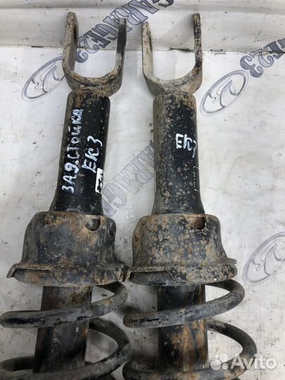 Стойка амортизатора Honda Civic EK3