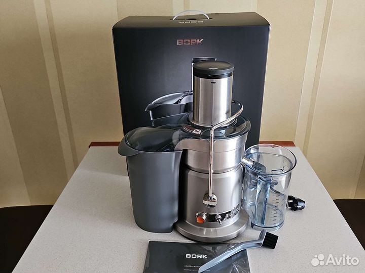 Соковыжималка Bork S800