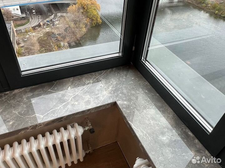 Подоконники из бежевого мрамора Венеция деликато